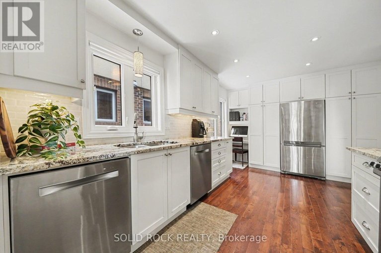 29444283/51-pemberton-crescent/manordale/ottawa/ontario/K2G4Y9_15