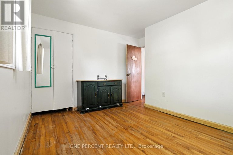 28852356/279-anna-avenue-w/carlington/ottawa/ontario/K1Z7V5_17