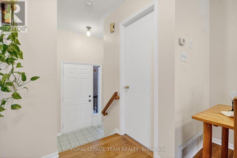 29445574/48-jackman-terrace/katimavik/ottawa/ontario/K2L4E1_6