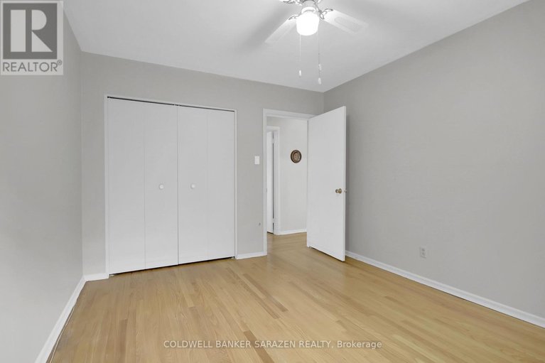 28626682/70-viewmount-drive/meadowlandscrestview/ottawa/ontario/K2G3C3_27