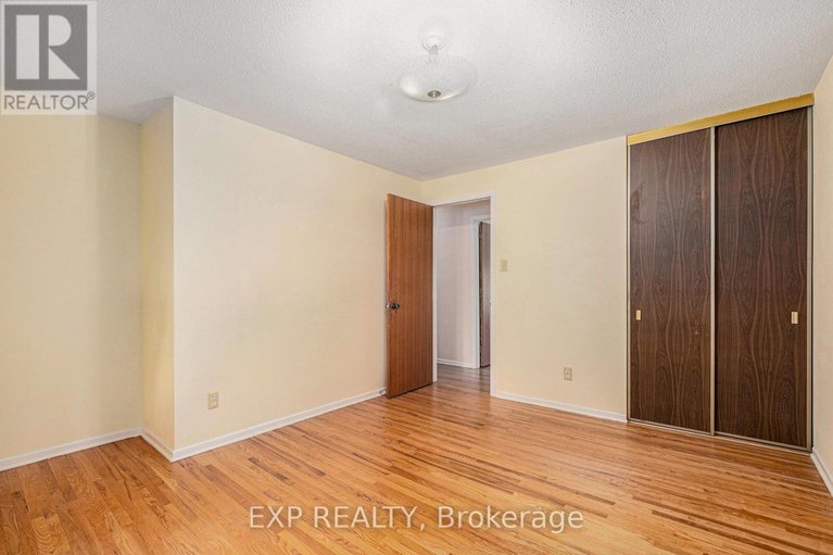 28561493/28-ashgrove-crescent/briargreen/ottawa/ontario/K2G0S3_18