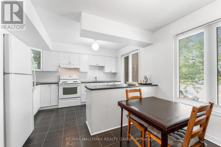 28722479/1916-russell-road/elmvale-acres/ottawa/ontario/K1G1L6_16