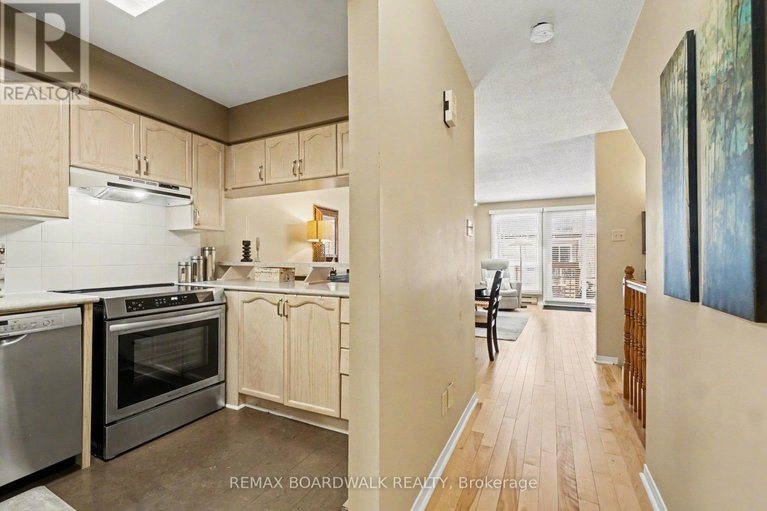 29578406/5-briston-private/hunt-club-park/ottawa/ontario/K1G5P6_9