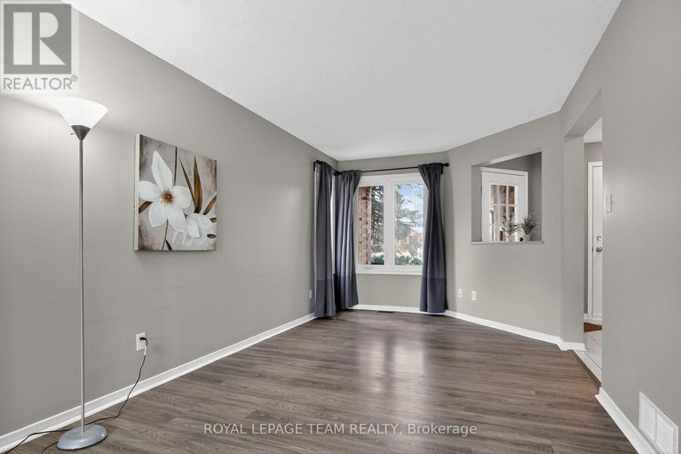 29460136/21-baton-court/katimavik/ottawa/ontario/K2L4C8_2