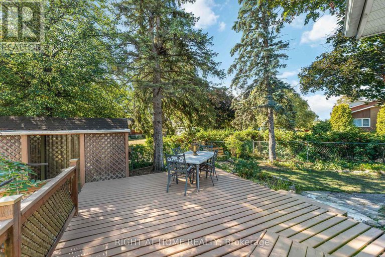 29245177/2221-circle-place/elmvale-acresurbandale/ottawa/ontario/K1G3E2_42