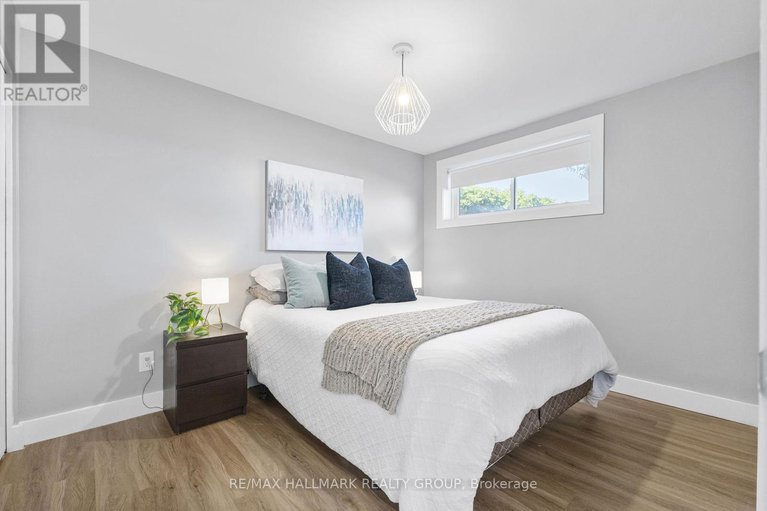 28877197/2180-lenester-avenue/mckellar-heightsglabar-park/ottawa/ontario/K2A1L4_21