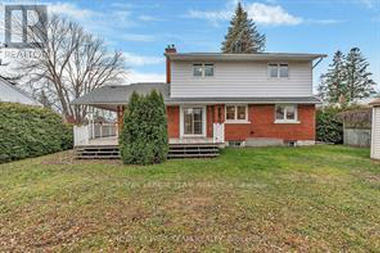 28367532/2099-balharrie-avenue-s/hawthorne-meadows/ottawa/ontario/K1G1G4_22