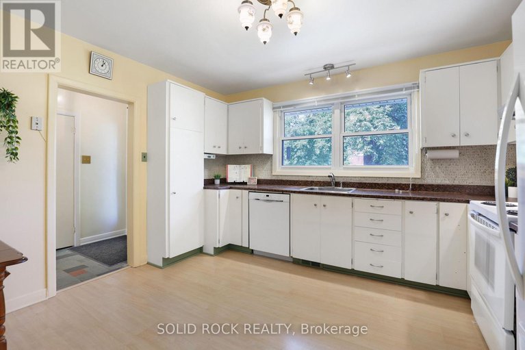 28861581/632-chadburn-avenue/riverview-park/ottawa/ontario/K1G0Y7_7