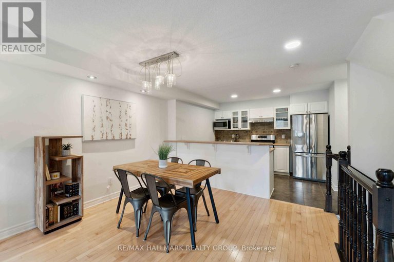 28421712/293a-titanium-private/convent-glen-north/ottawa/ontario/K1C0A5_7