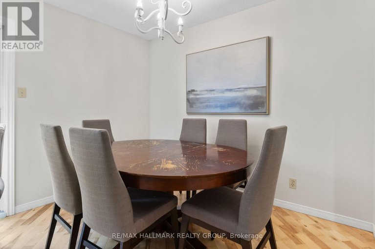 28903754/17-1598-hoskins-crescent/fallingbrookpineridge/ottawa/ontario/K4A2H8_9