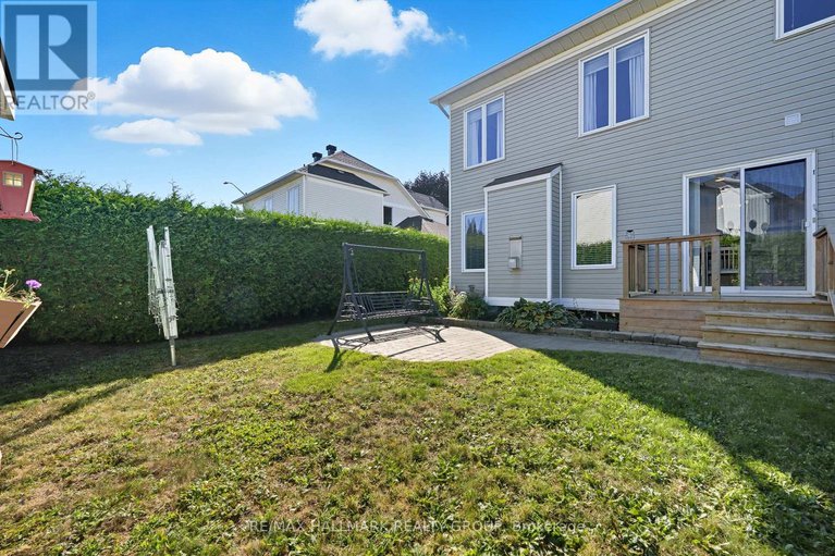 28869217/2357-raintree-drive/orleans-village/ottawa/ontario/K1W1J3_30