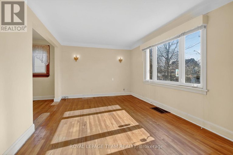 29596243/591-churchill-avenue-n/westborohampton-park/ottawa/ontario/K1Z5E6_20