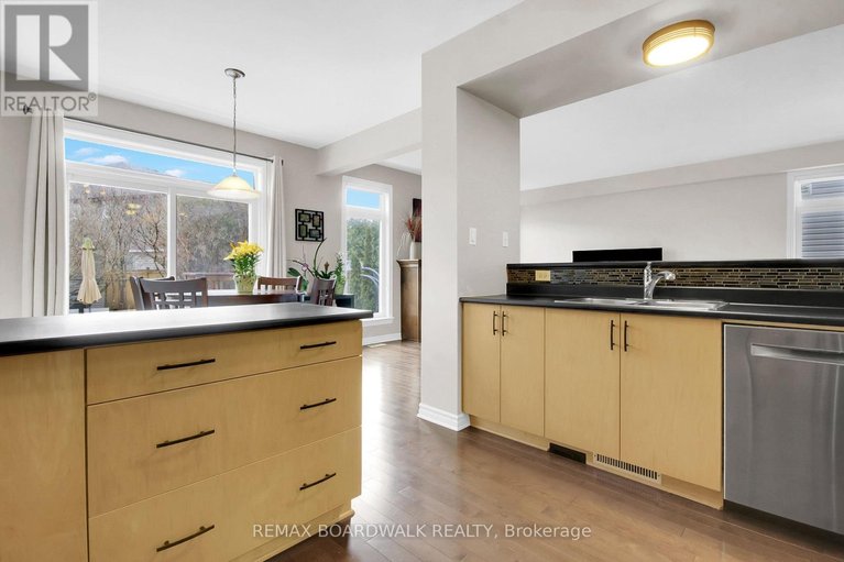 29664465/802-tony-george-street-n/stittsville-north/ottawa/ontario/K2S0R3_6