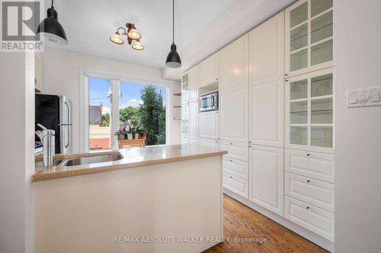 28266950/286-cambridge-street-n/west-centre-town/ottawa/ontario/K1R0B4_16