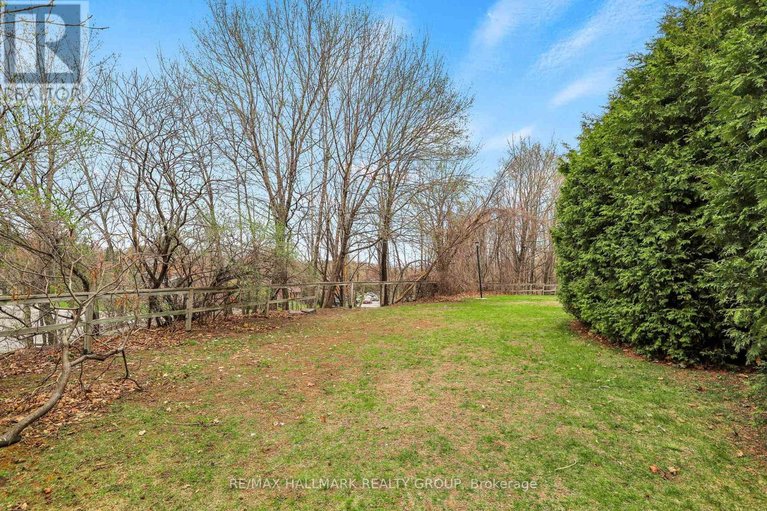 29673890/34-55-bering-court/katimavik/ottawa/ontario/K2L2B8_31