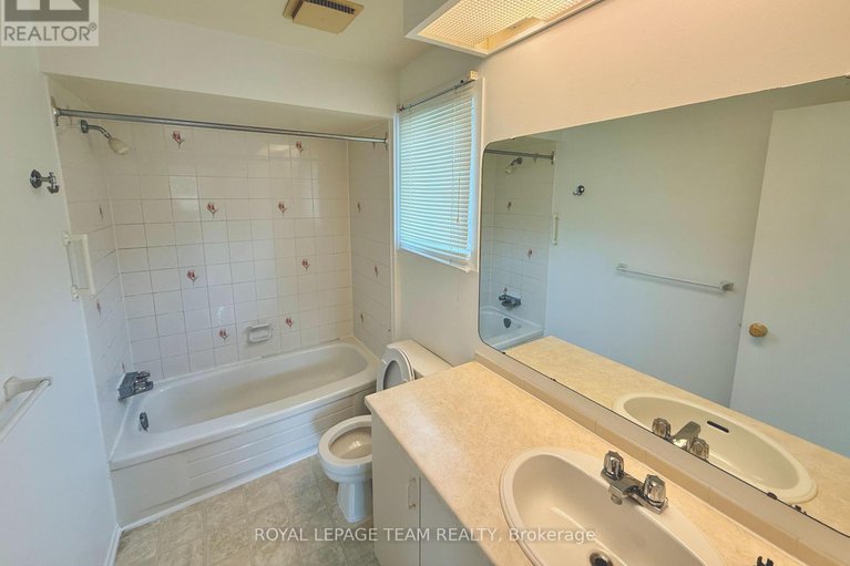 28744295/a-14-castlebrook-lane/centrepointe/ottawa/ontario/K2G5G4_24