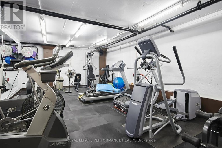 28548076/202-158-b-mcarthur-avenue/vanier/ottawa/ontario/K1L8C9_34