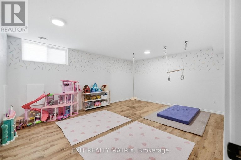29681482/129-abbey-crescent/village-of-russell/russell/ontario/K4R1A1_26