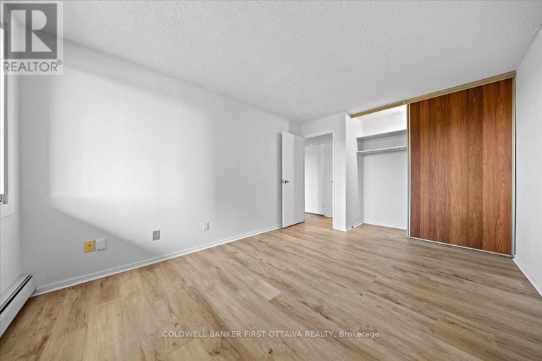 29304966/808-1171-ambleside-drive/woodroffe/ottawa/ontario/K2B8E1_15