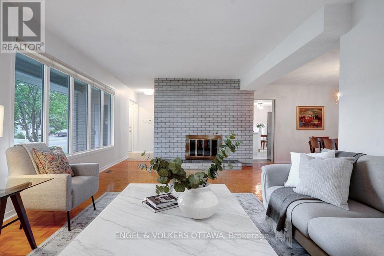 28836979/29-qualicum-street/bruce-farmgraham-parkqualicumbellands/ottawa/ontario/K2H7H1_11