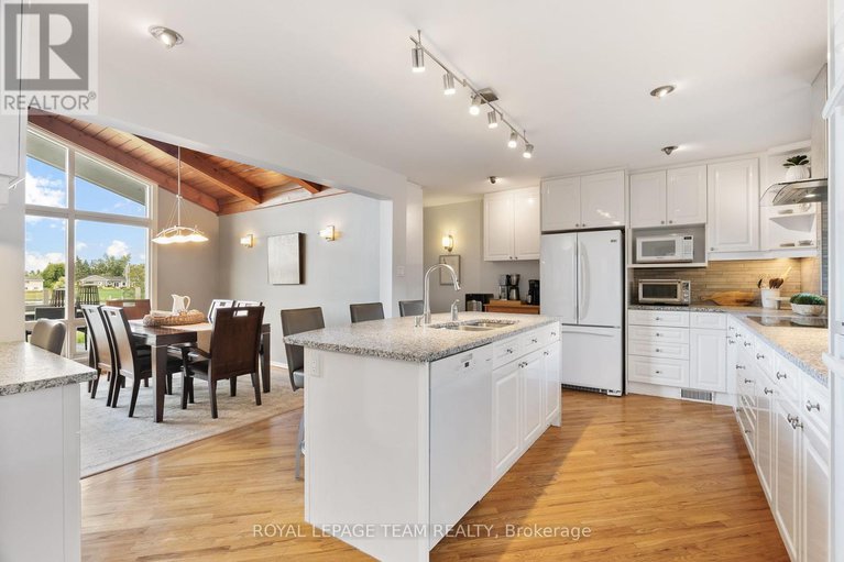 28820217/5409-riverside-crescent/manotick-long-island-nicholls-island/ottawa/ontario/K4M1H1_14