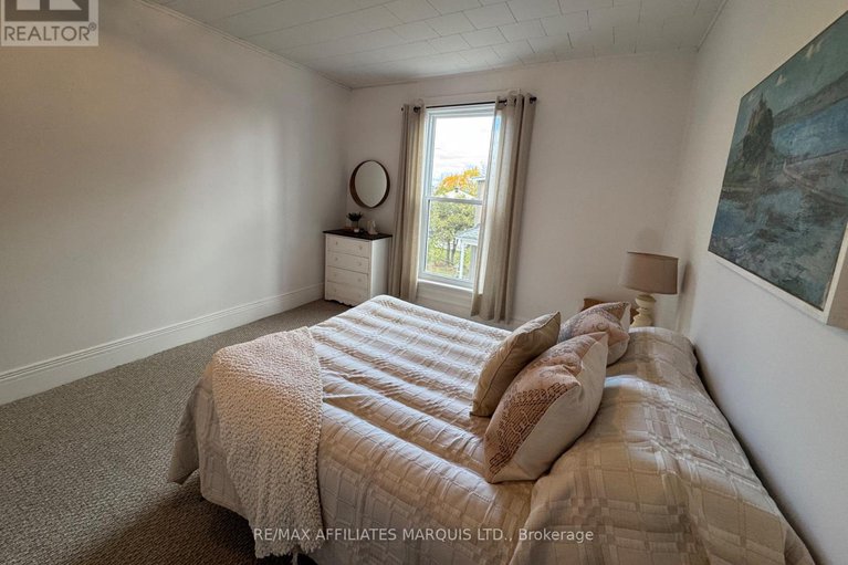 29078821/11-elgin-street-e/alexandria/north-glengarry/ontario/K0C1A0_32