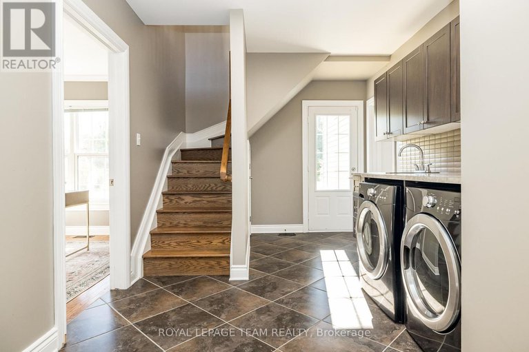 28939850/38-marchvale-drive/rural-kanata-central/ottawa/ontario/K2W1C2_22