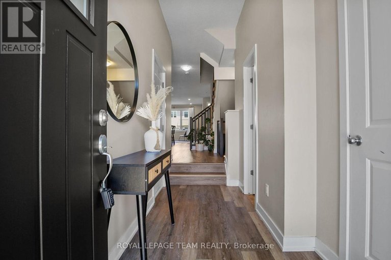 29658061/506-edenwylde-drive/remainder-of-stittsville-area/ottawa/ontario/K2S2K4_5