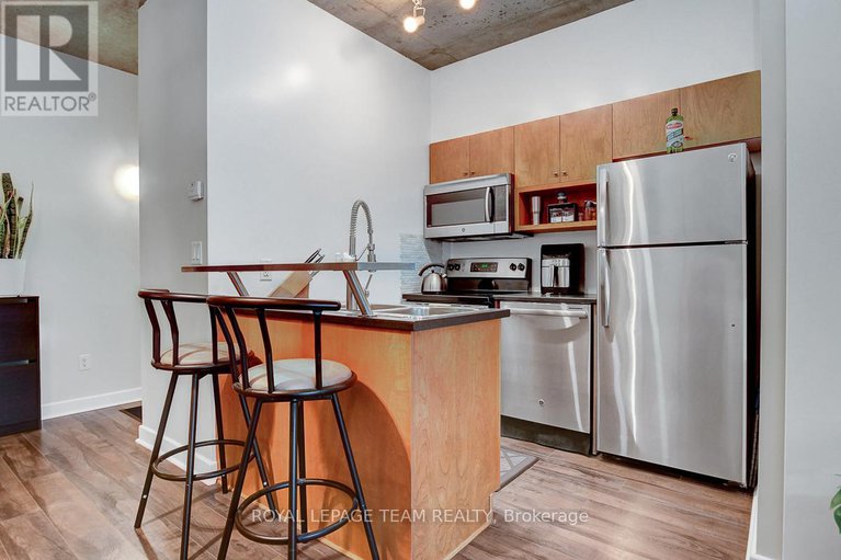 28458192/705-179-george-street/lower-townbyward-market/ottawa/ontario/K1N1J8_8