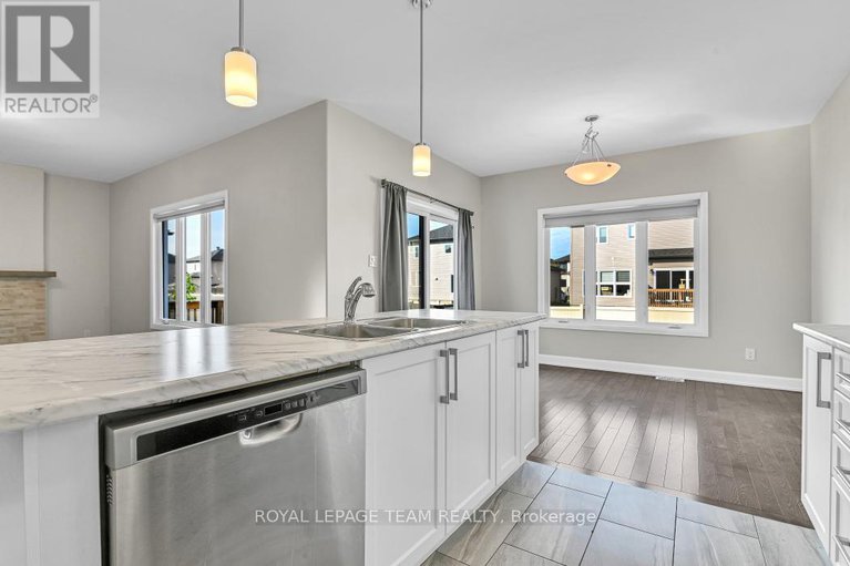 28851206/69-duncanville-street/village-of-russell/russell/ontario/K4R0E9_15
