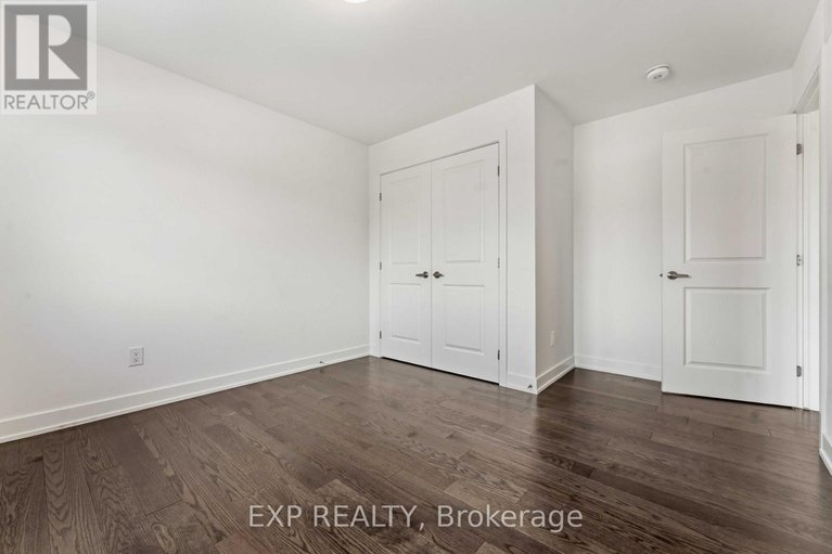 29472703/911-duxbury-lane/riverside-southgloucester-glen/ottawa/ontario/K4M0M2_21