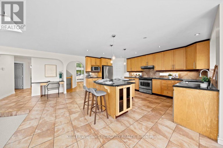 28490168/16-blackshire-circle/stonebridge/ottawa/ontario/K2J5L8_21