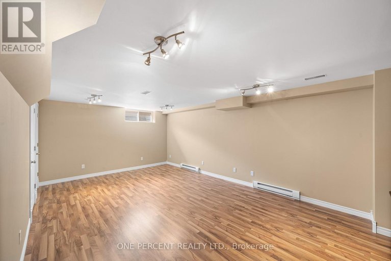 29586149/2113-hallendale-street/springridgeeast-village/ottawa/ontario/K4A4S1_39