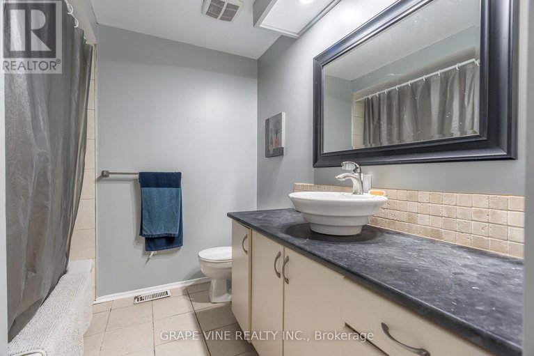 28512163/b-30b-castlebrook-lane/centrepointe/ottawa/ontario/K2G5G5_14