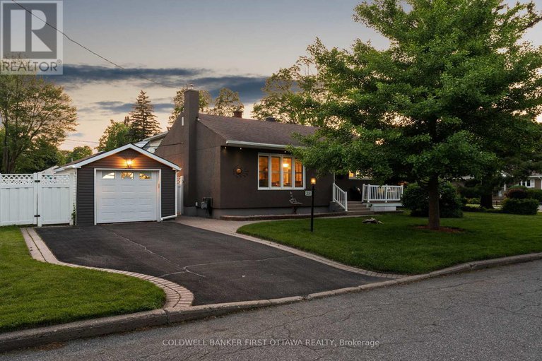 28466131/2024-corry-street/elmvale-acres/ottawa/ontario/K1G2M5_2