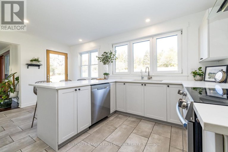 29050103/100-manion-heights-crescent/huntley-ward-south-west/ottawa/ontario/K0A1L0_15