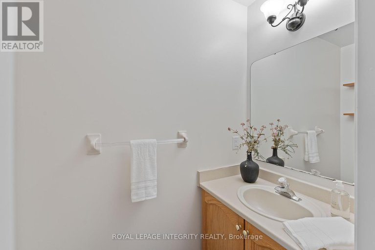 28613596/11-baton-court/katimavik/ottawa/ontario/K2L4C8_11