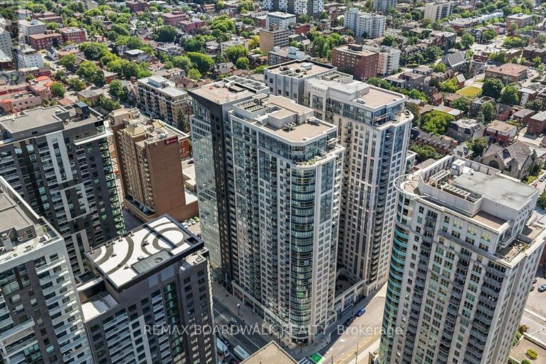 29646330/2107-242-rideau-street/sandy-hill/ottawa/ontario/K1N0B7_40