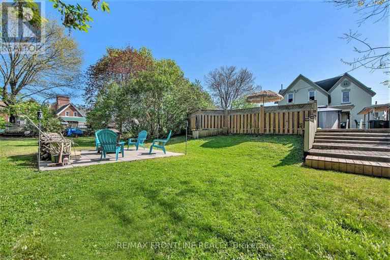 29431396/2-george-street-n/smiths-falls/smiths-falls/ontario/K7A1X9_33