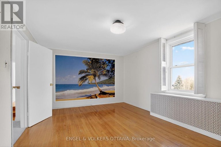 29587308/193-cunningham-avenue-s/applewood-acres/ottawa/ontario/K1H6A7_24