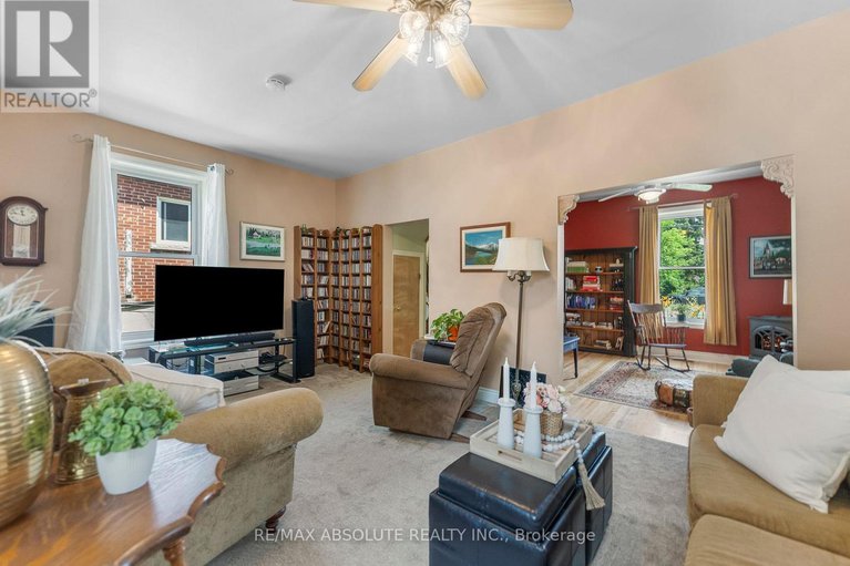 28590613/8-river-road/mcnabbraeside-twps/mcnabbraeside/ontario/K7S1R3_10