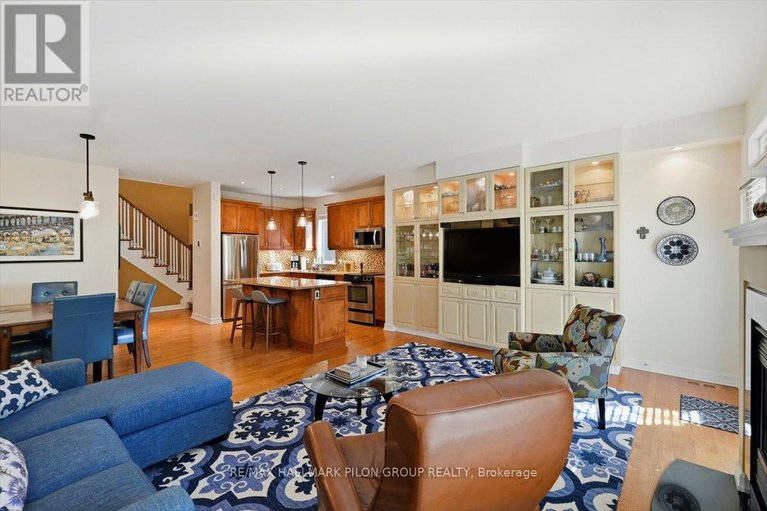 28990887/2380-virginia-drive/urbandale-acres/ottawa/ontario/K1H6S2_10