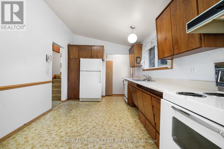 28874346/660-sandra-avenue/elmvale-acres/ottawa/ontario/K1G2Z8_15