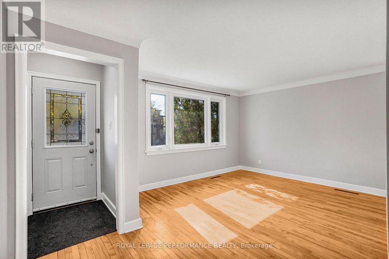 29004897/1315-kilborn-avenue/applewood-acres/ottawa/ontario/K1H6L2_4