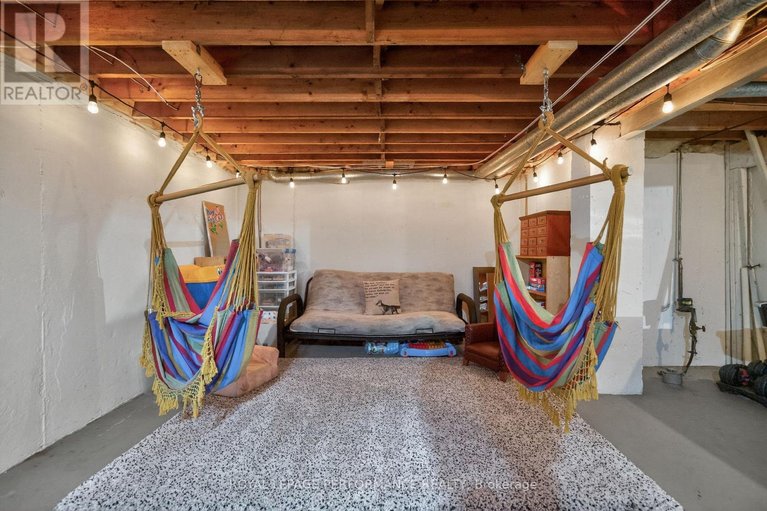 29668804/31-northpark-drive/blackburn-hamlet/ottawa/ontario/K1B3R7_36