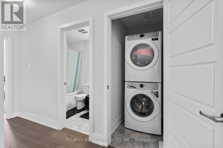 29447721/724-rouncey-road/emerald-meadowstrailwest/ottawa/ontario/K2S1B6_60