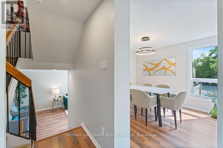 28624778/96-1921-stonehenge-crescent/pineview/ottawa/ontario/K1B4N7_11