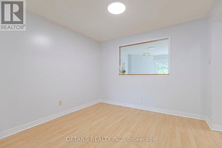 28436731/32-winnegreen-court-w/hunt-club-park/ottawa/ontario/K1G5S2_7