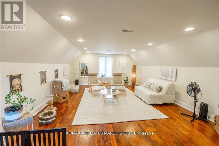 29664114/18537-stonehouse-point-road/south-glengarry-charlottenburgh-twp/south-glengarry/ontario/K6H5R5_21