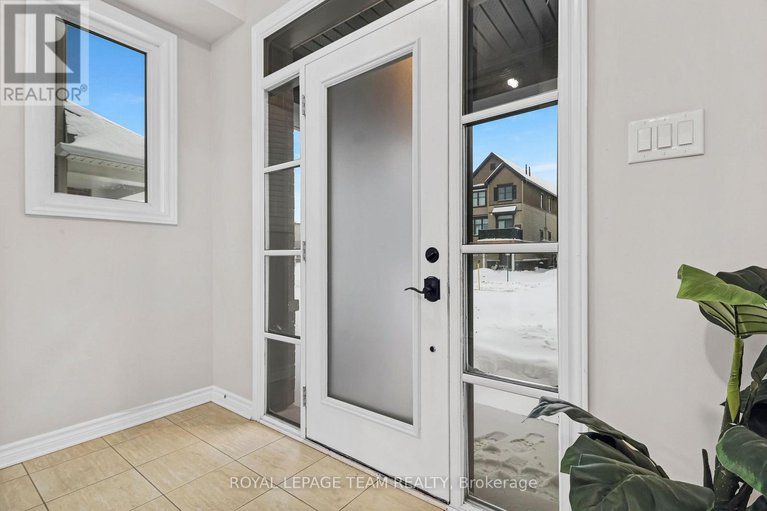 29438104/918-kilbirnie-drive/half-moon-bay/ottawa/ontario/K2J6G2_2